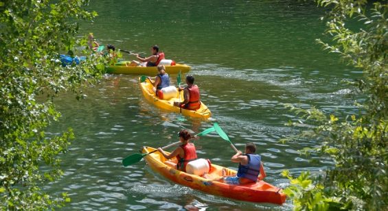 Canoe kayak