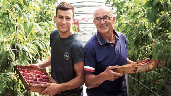 philippe-sebi-et-son-fils-les-framboises-du-tursan-1920x1080-f50_50